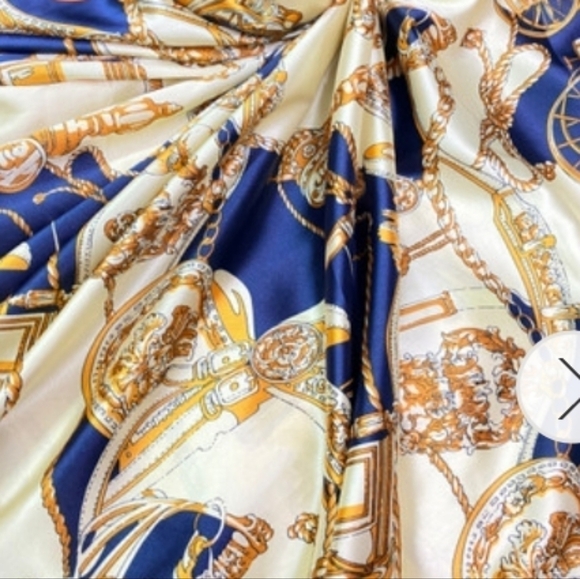 Womens Scarf Coach Carriage Tassel Navy Gold Satin Print Length 54" Width 13" - Picture 10 of 10